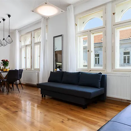 Apartment Golden Cat