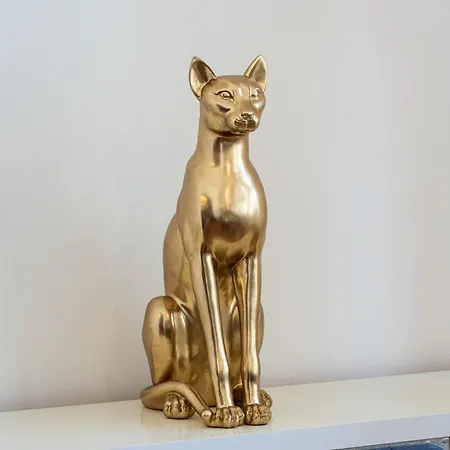 Golden Cat Apartment *