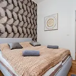 Golden Cat Appartement Praag