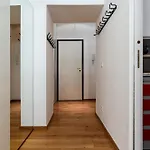 Golden Cat Praag