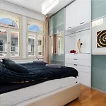 Golden Cat Appartement *