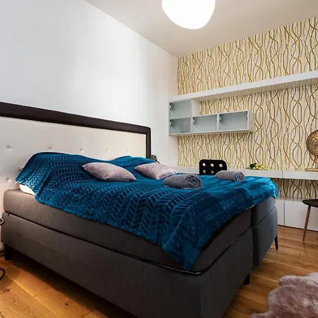 Golden Cat Apartment Prague